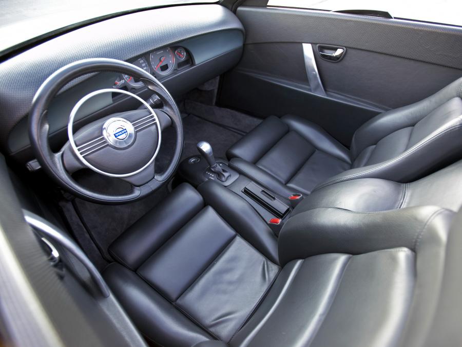 Интерьер Volvo T6 Roadster Concept 2005 года  (фото 6 из 16)